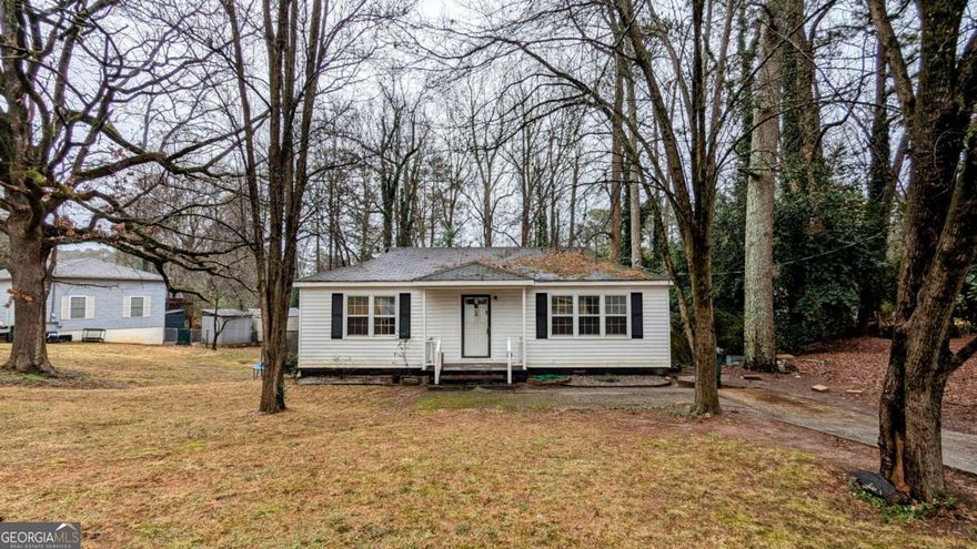 This charming 3 bedroom 1 bath ranch home is ready to be made into your dream home! Ample natural light throughout with a great private backyard! Yard will be cleaned up!