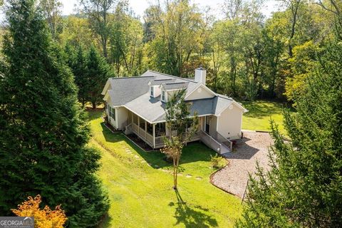 A home in Hayesville