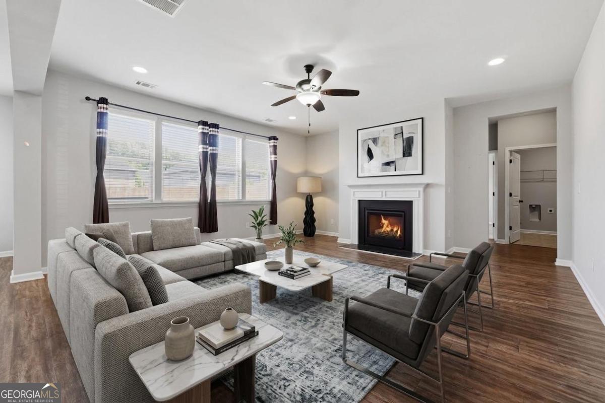 385 Hinton Chase PKWY