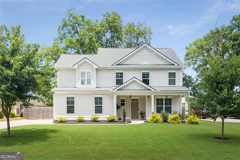 2486 EASTWOOD DR