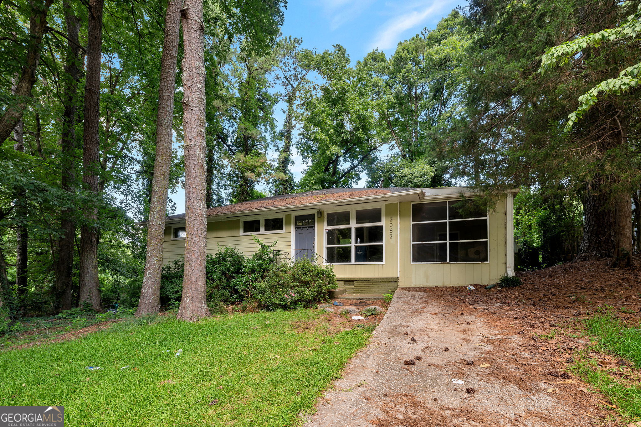 Investment opportunity in the heart of East Point, GA! This property features an updated kitchen and beautifully refinished original wood flooring, combining classic charm with modern touches. Sold as-is, it's ideally located just minutes from Atlanta Hartsfield-Jackson Airport and close to downtown East Point-offering convenience and strong potential for future value.