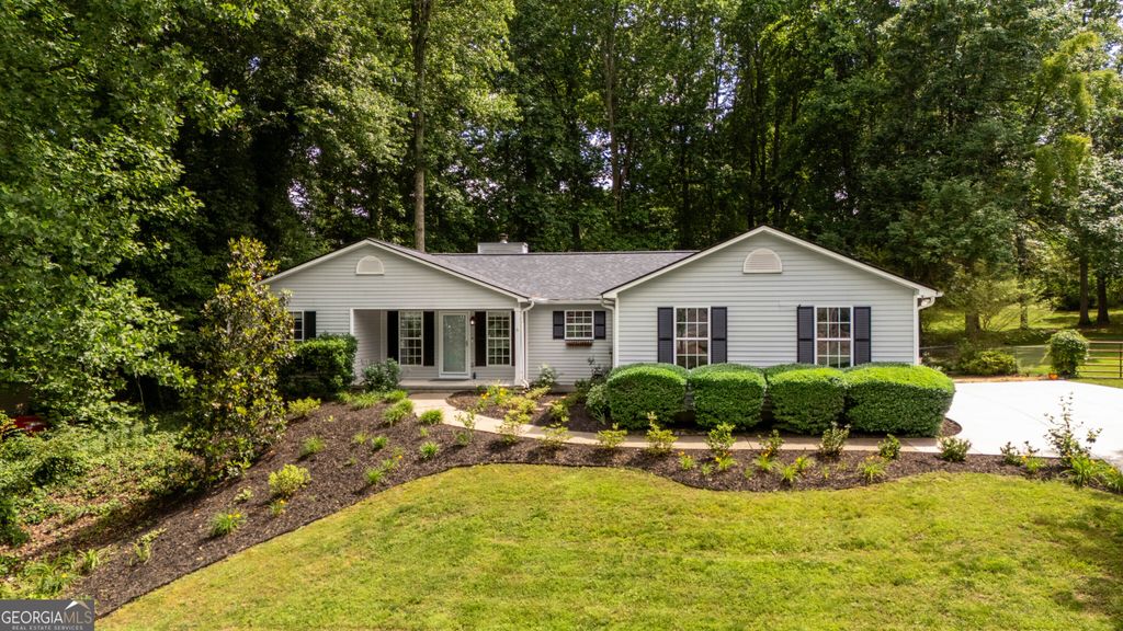 Photo of 4340 Oak Creek Drive, Gainesville, GA 30506 (MLS # 10774552)