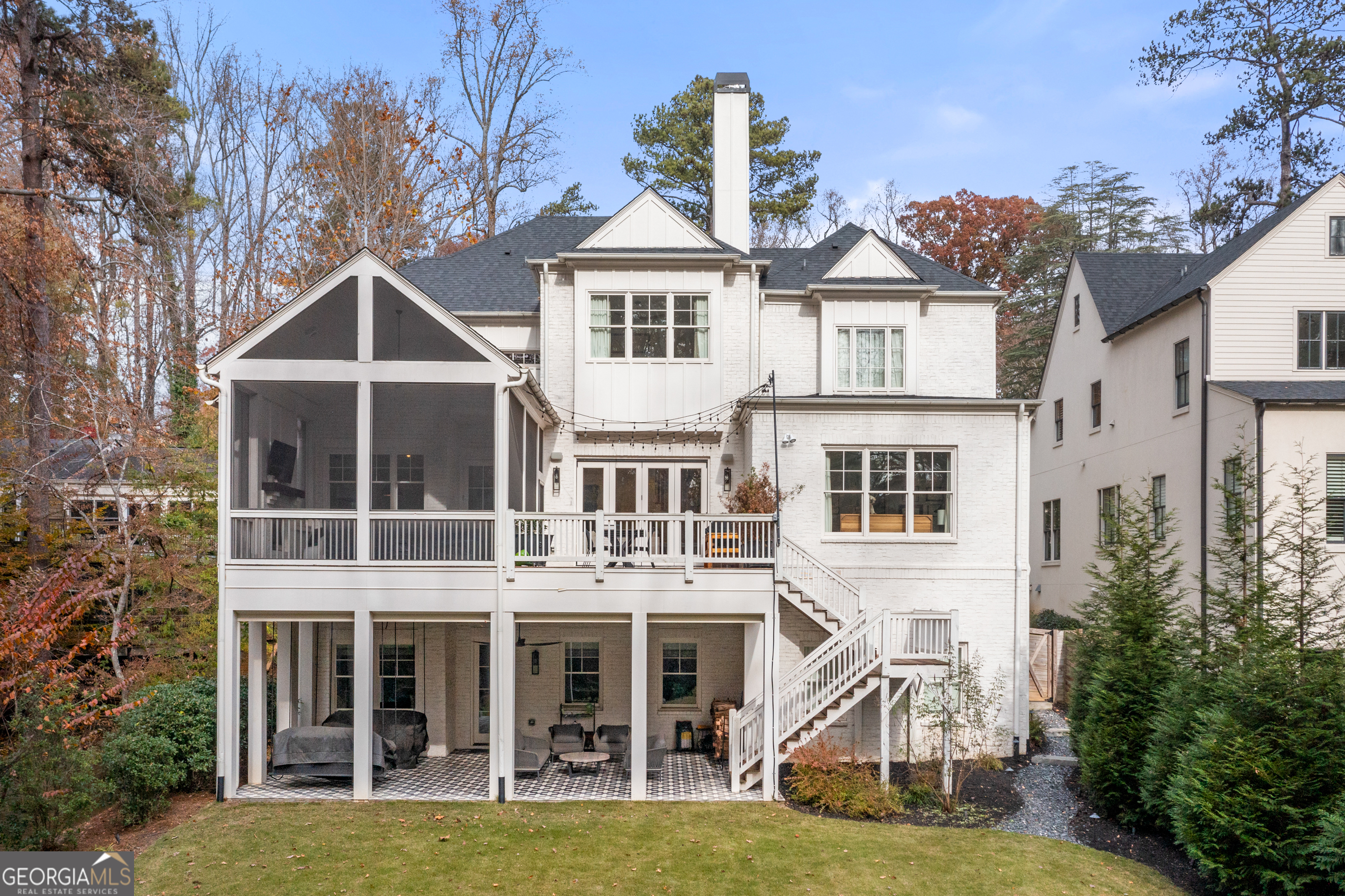803 Courtenay DR NE