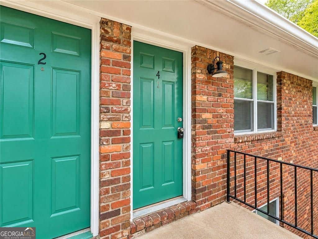 Photo of 3193 Point Street #4, Atlanta, GA 30344 (MLS # 10780860)