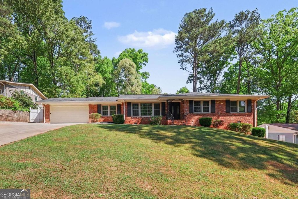 Photo of 3582 Cloudland Drive, Stone Mountain, GA 30083 (MLS # 10738696)