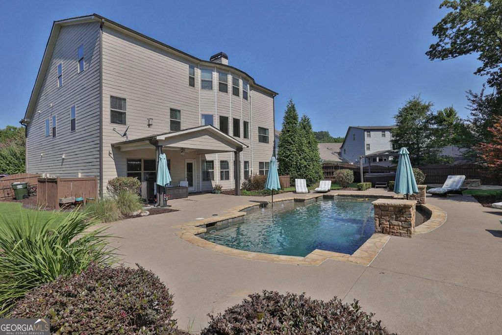 Photo of 41 Lake Sydney Drive, Dawsonville, GA 30534 (MLS # 10712871)