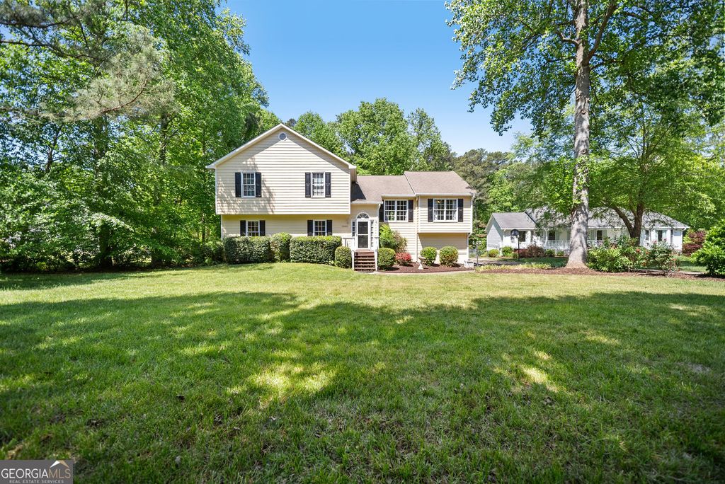 Photo of 3933 Marguerite Drive NW, Acworth, GA 30101 (MLS # 10757717)