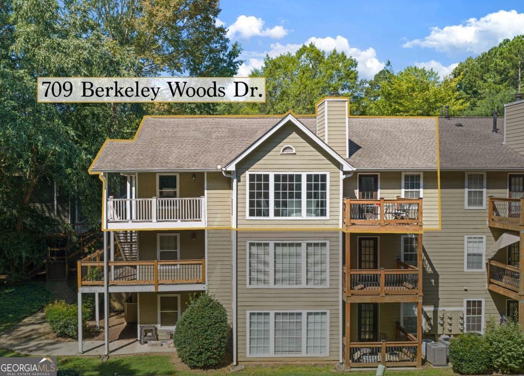 Photo of 709 Berkeley Woods Drive, Duluth, GA 30096 (MLS # 10826802)