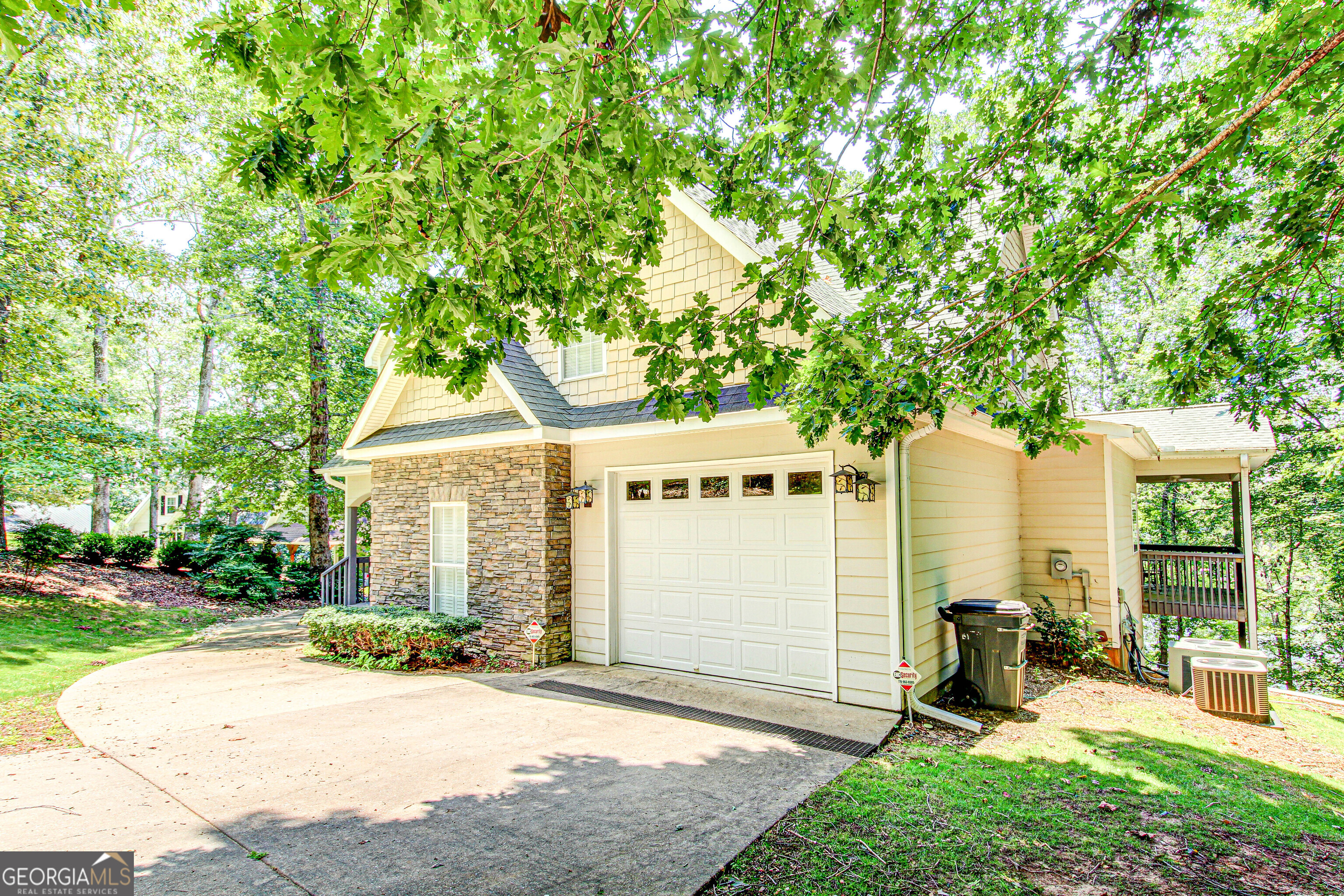 358 Muffit DR