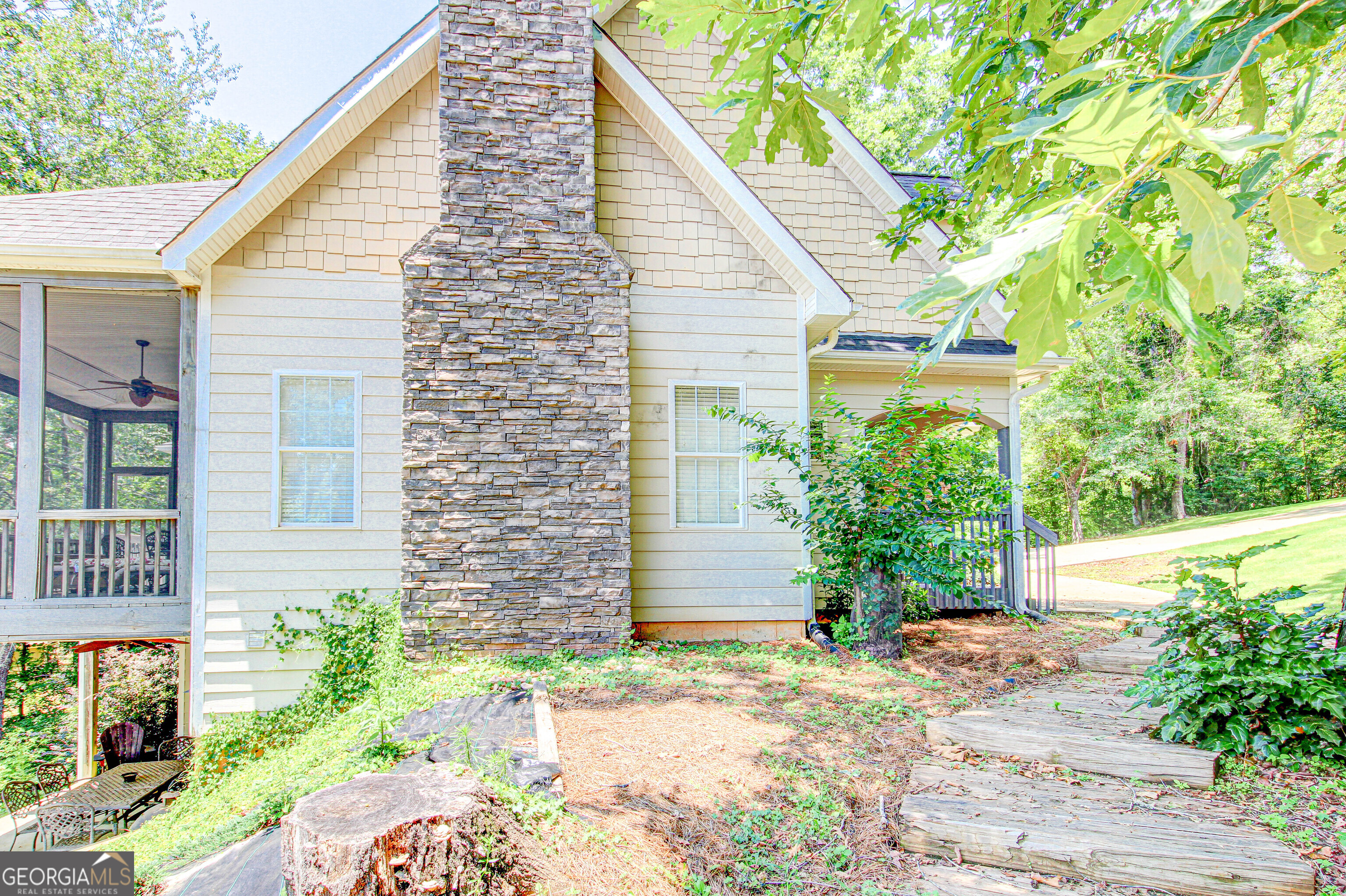 358 Muffit DR
