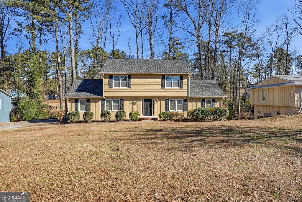 Photo of 2328 Horseshoe Bend Road SW, Marietta, GA 30064 (MLS # 10660400)
