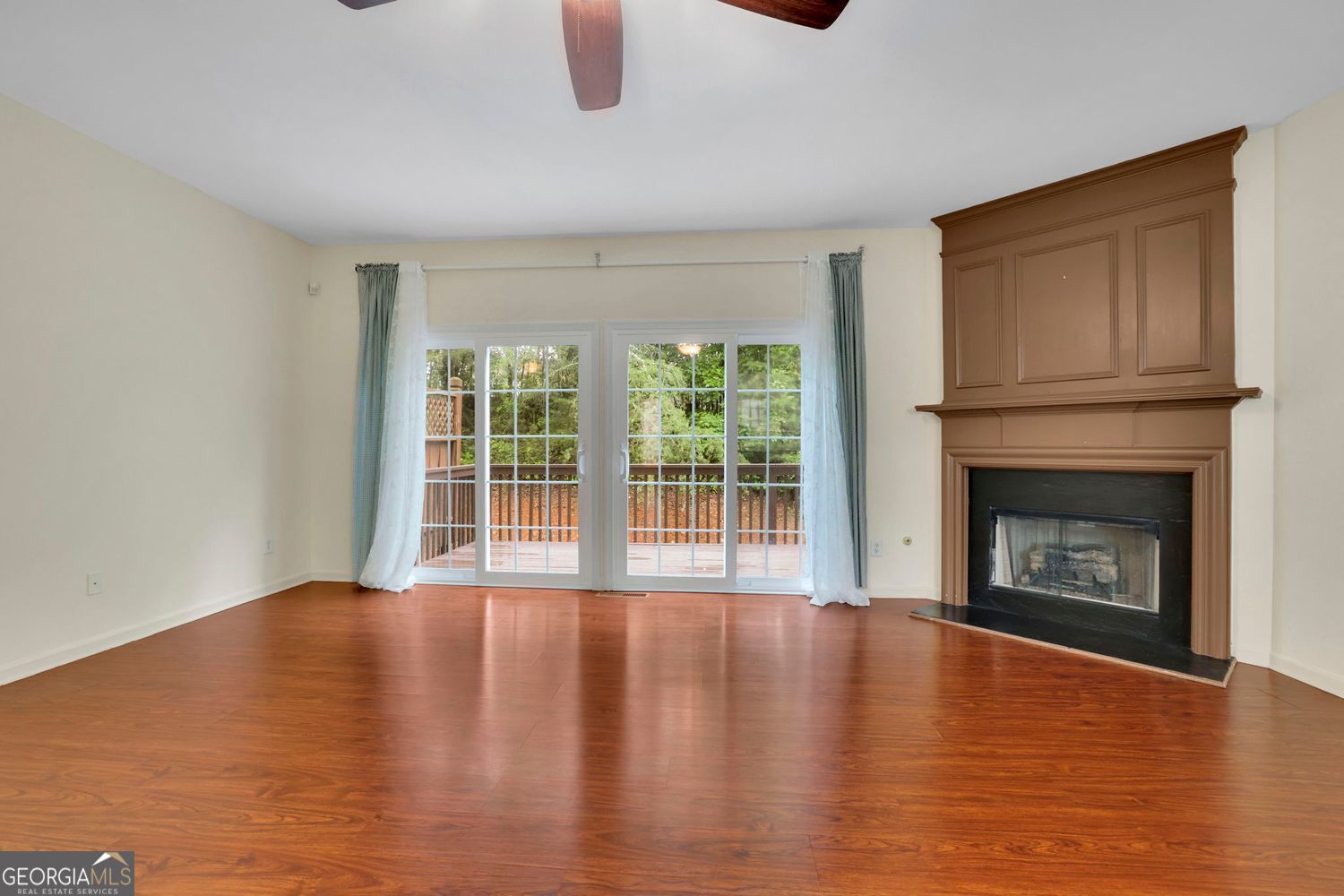 MORRIS LAKE - Residential