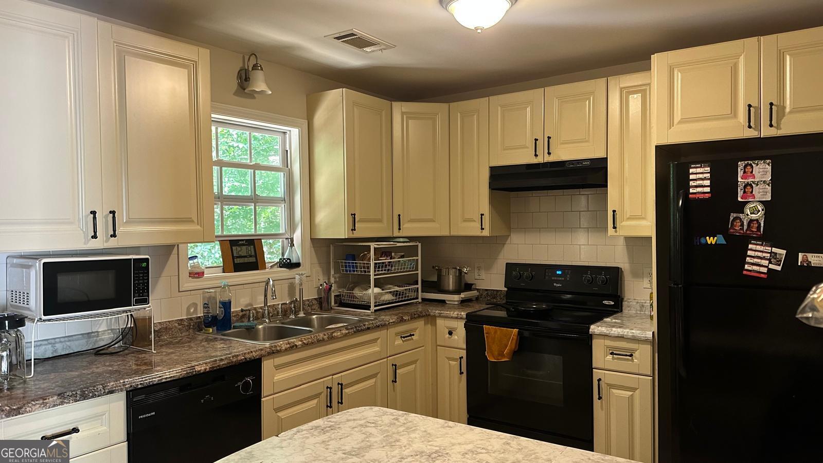 3789 Cherokee Overlook DR