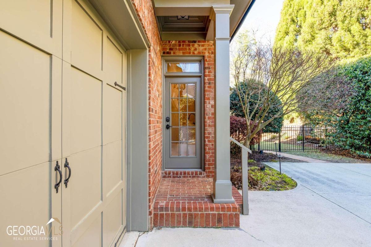 Vinings Estate - Residential