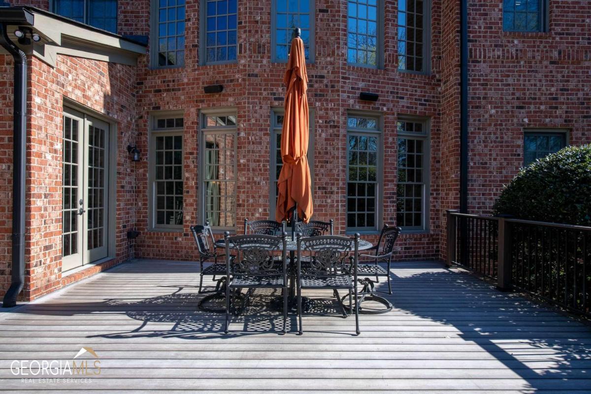 Vinings Estate - Residential