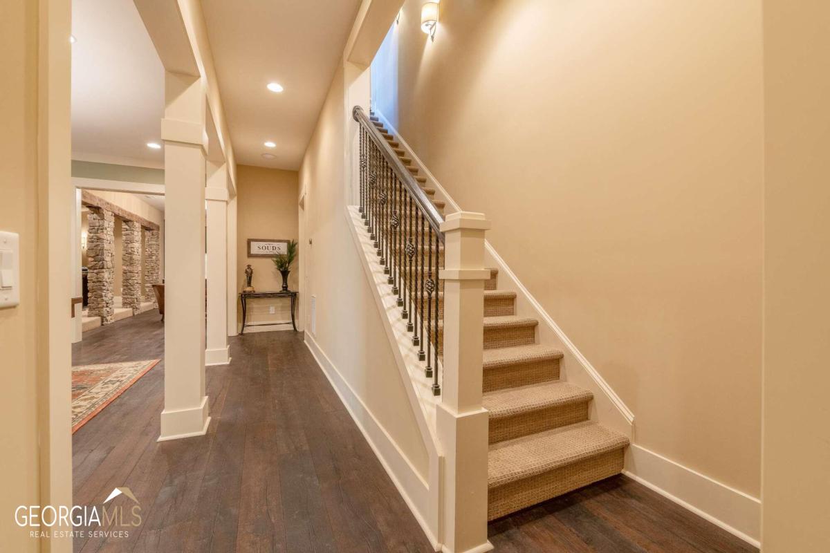 Vinings Estate - Residential