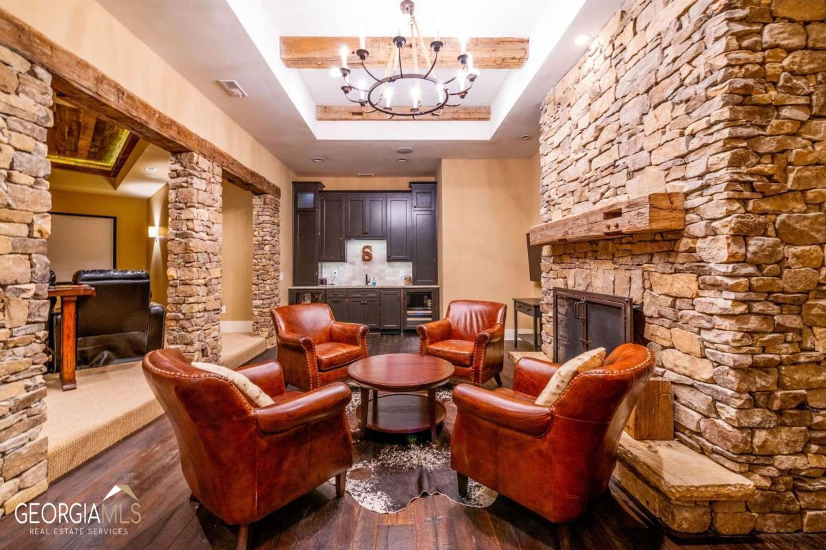 Vinings Estate - Residential