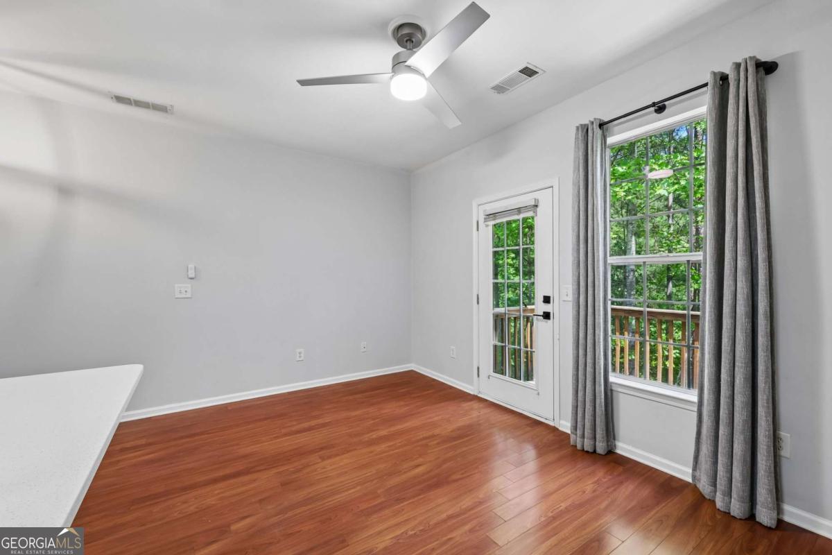 3286 Mill Springs CIR