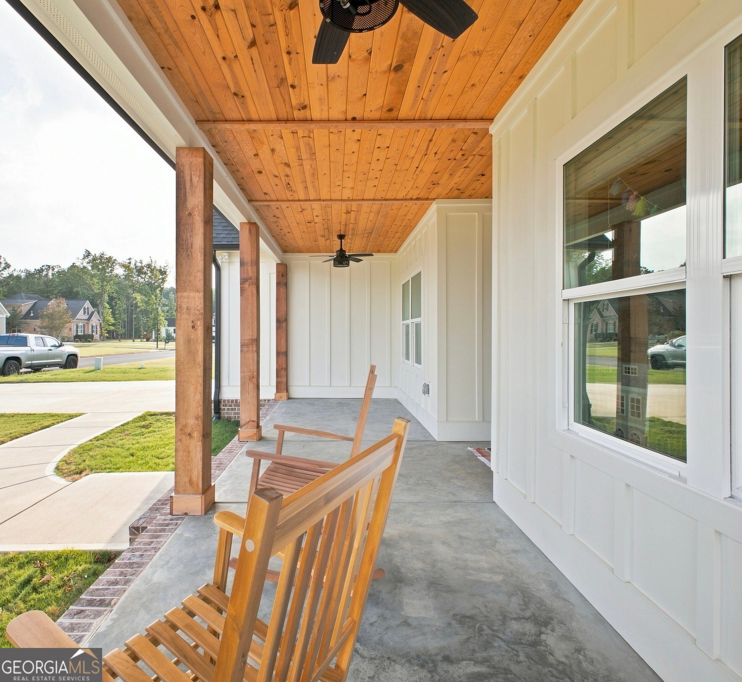 11 Trotters LN NW