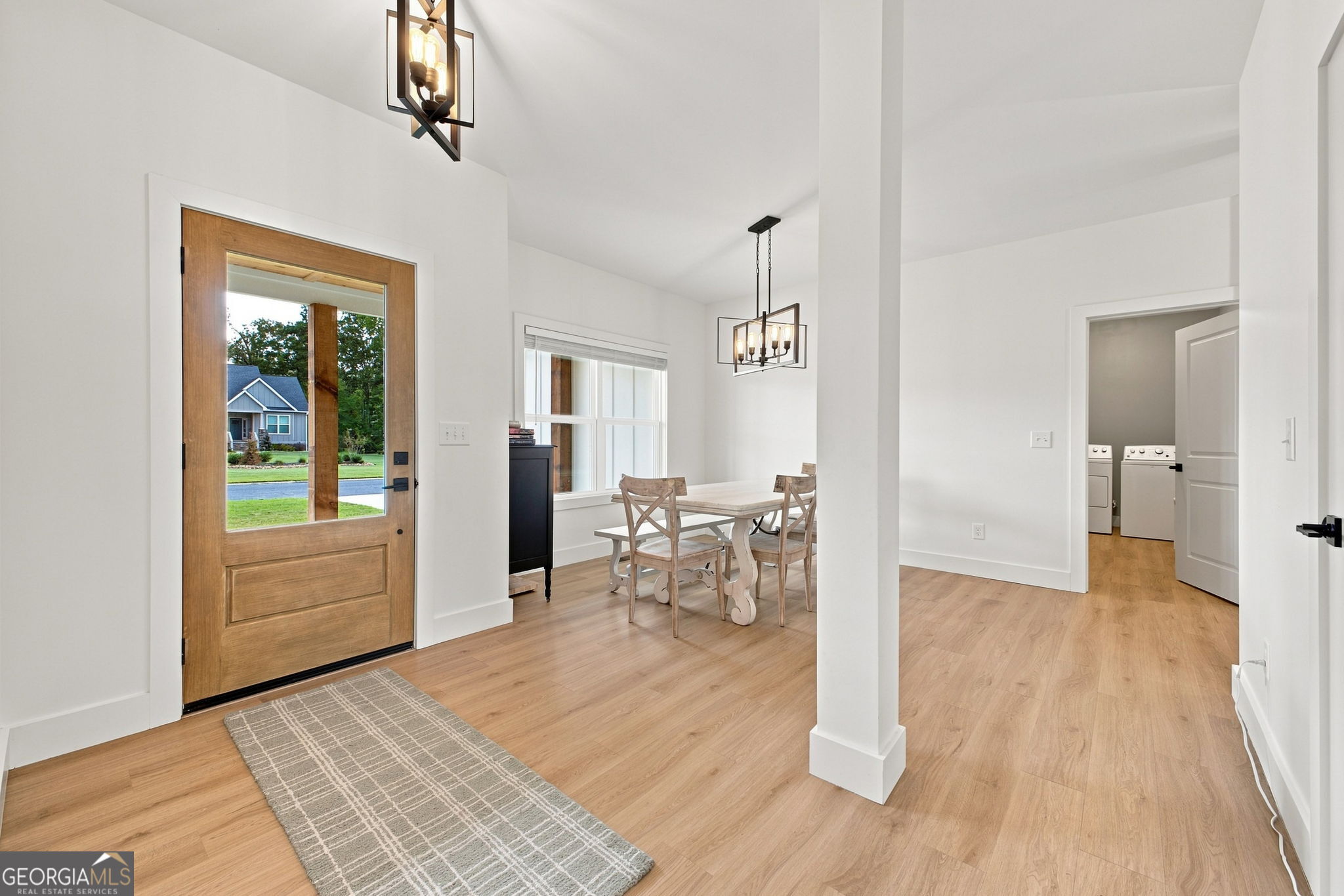 11 Trotters LN NW