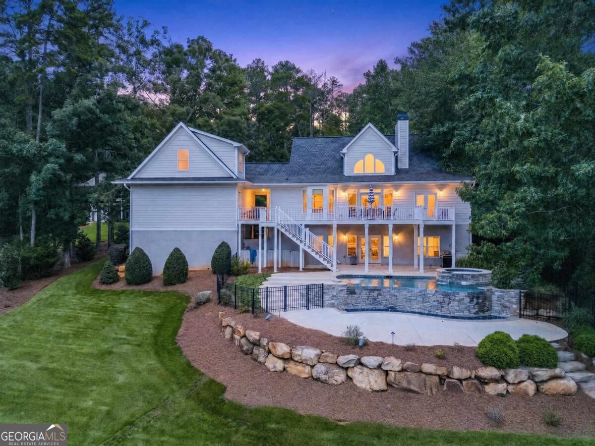 1001 Kingsford WAY