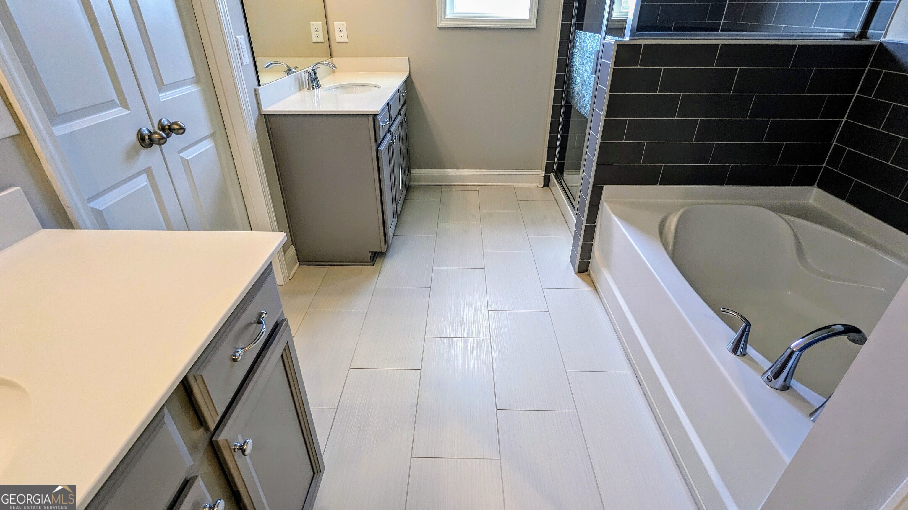 Addison Point - Residential