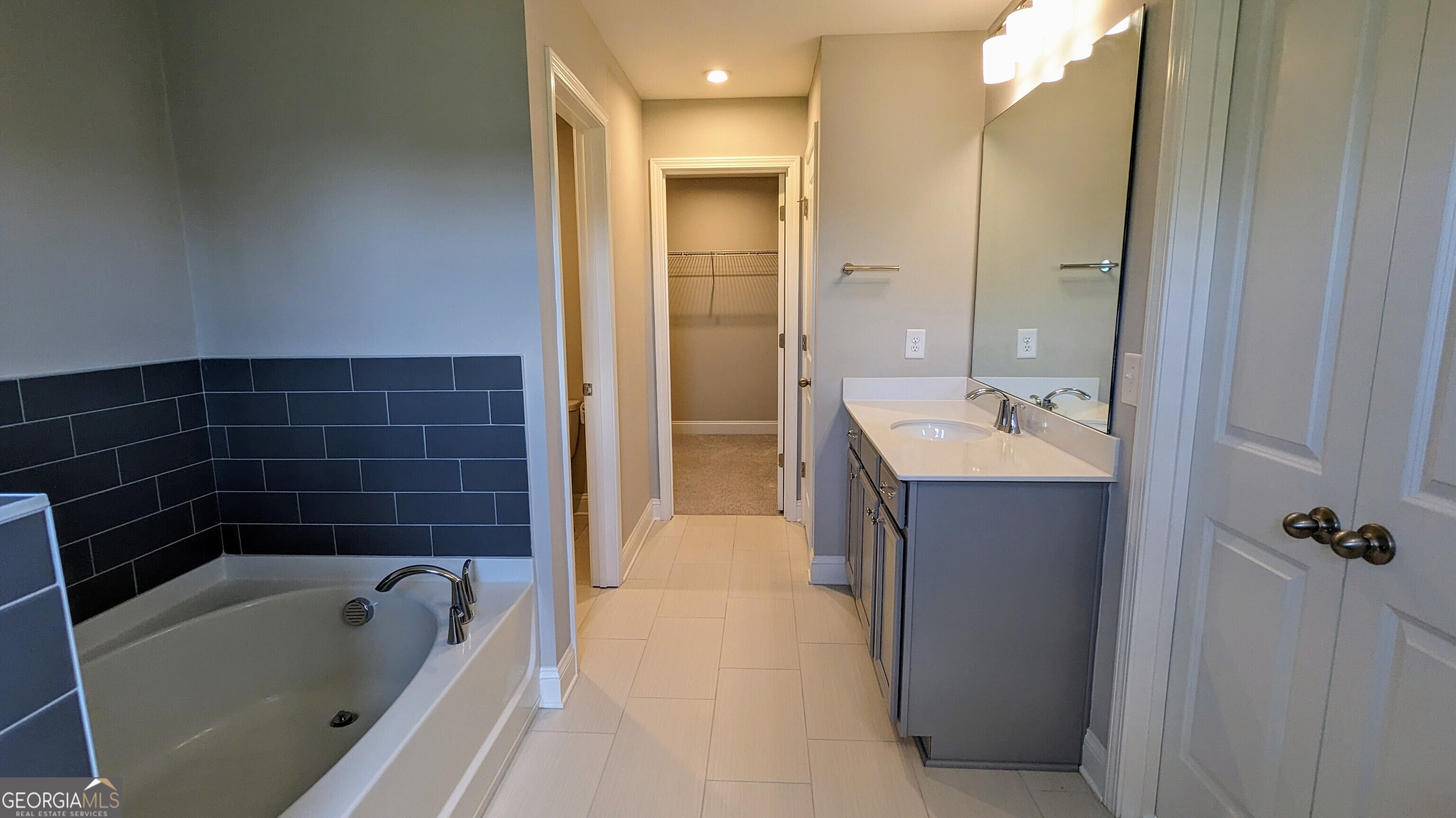 Addison Point - Residential