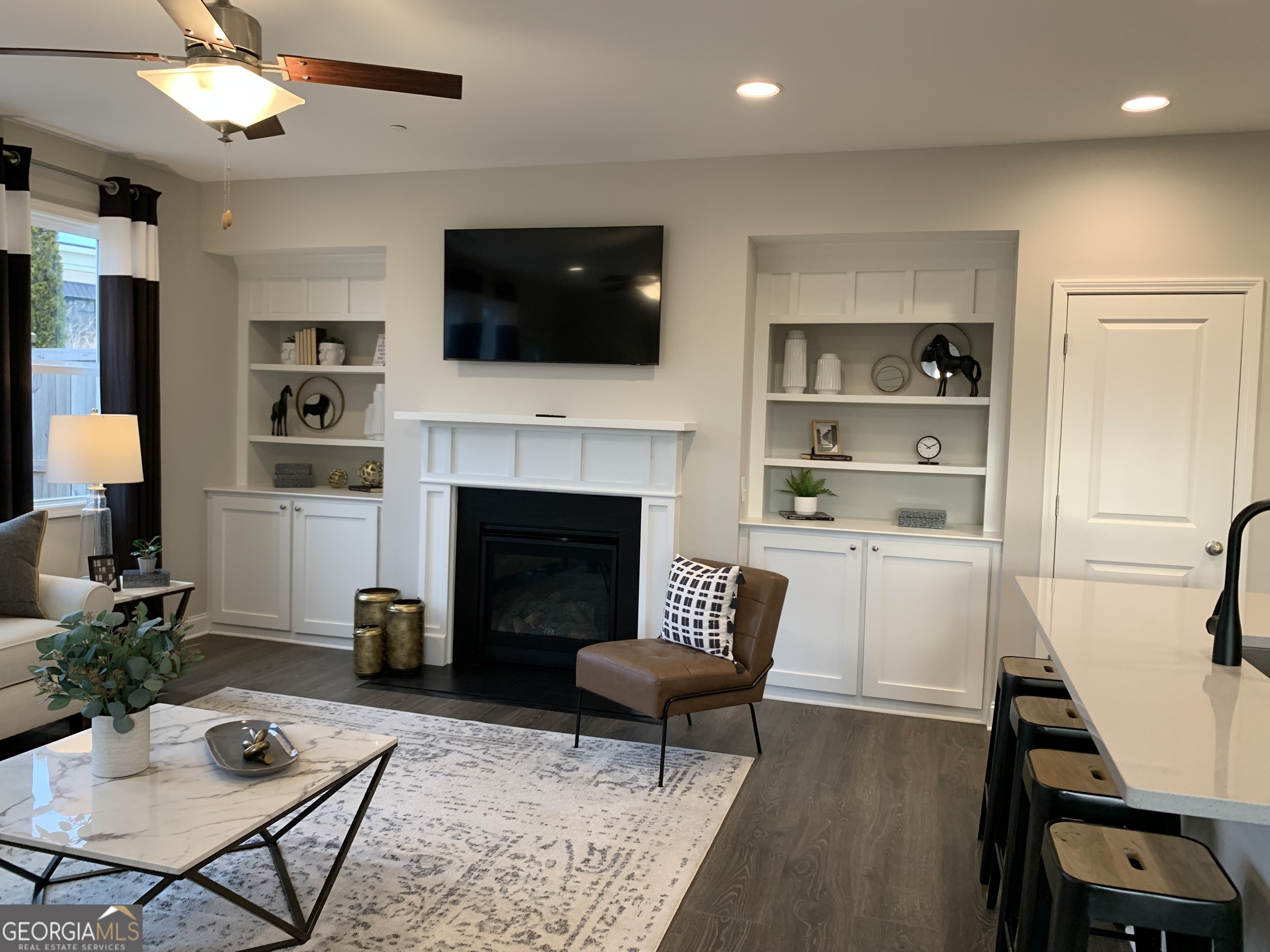 Addison Point - Residential