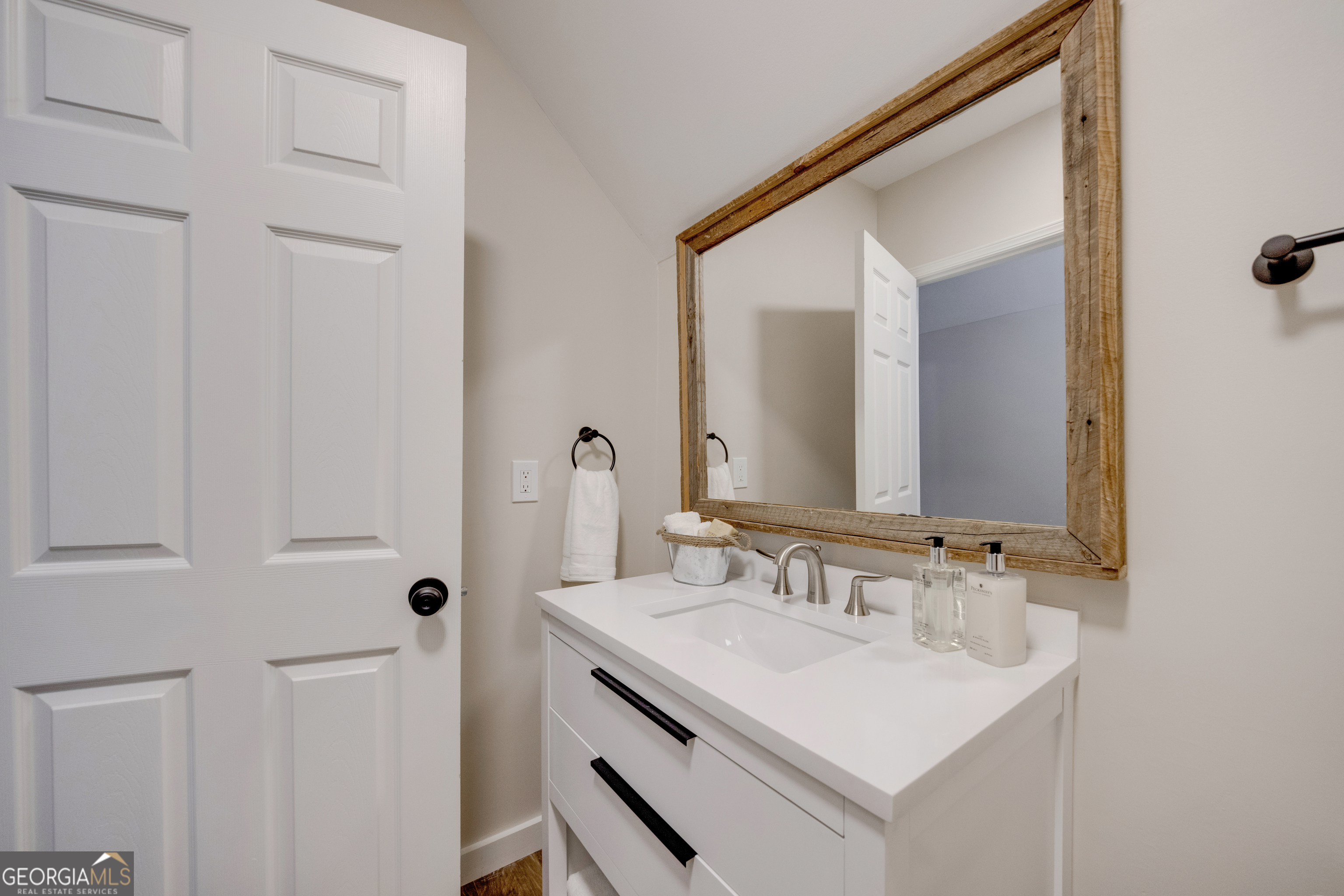 Victoria Cottages - Residential