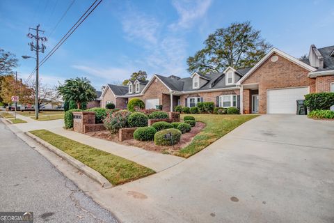 A home in Toccoa