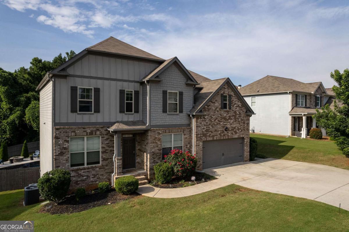 108 Fountain Oak