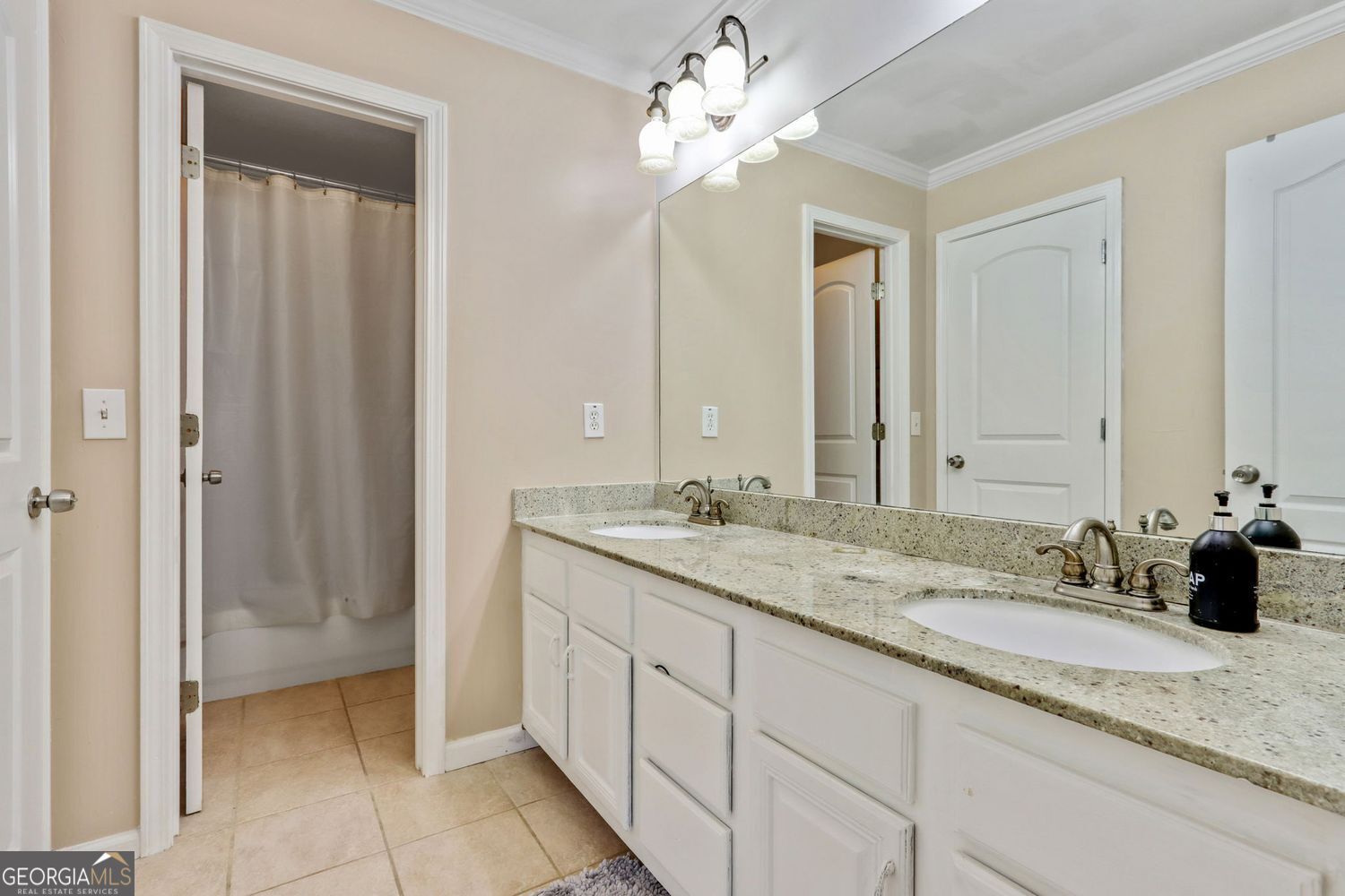 Atlanta, Georgia 30331, United States, 5 Bedrooms Bedrooms, ,4 BathroomsBathrooms,Residential,Active,174496