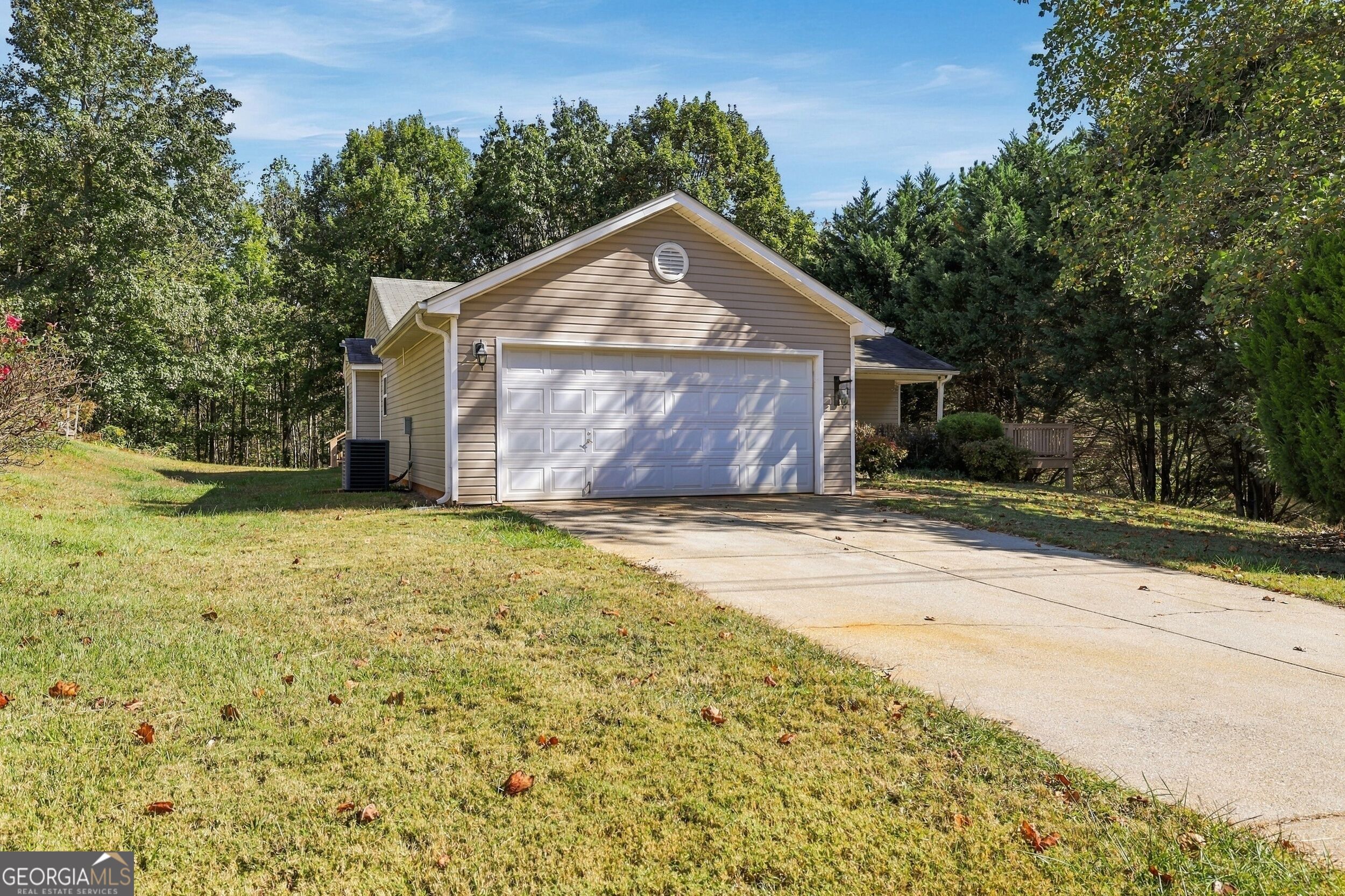 201 Wood Springs LN