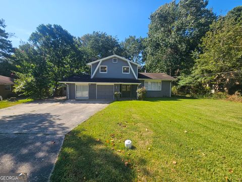 Photo of 775 Barnesdale Drive, Jonesboro, GA 30236 (MLS # 10601840)
