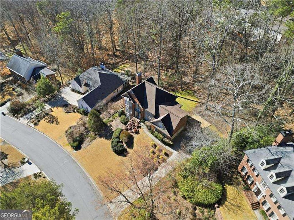 Photo of 2130 Azalea Drive, Roswell, GA 30075 (MLS # 10673794)
