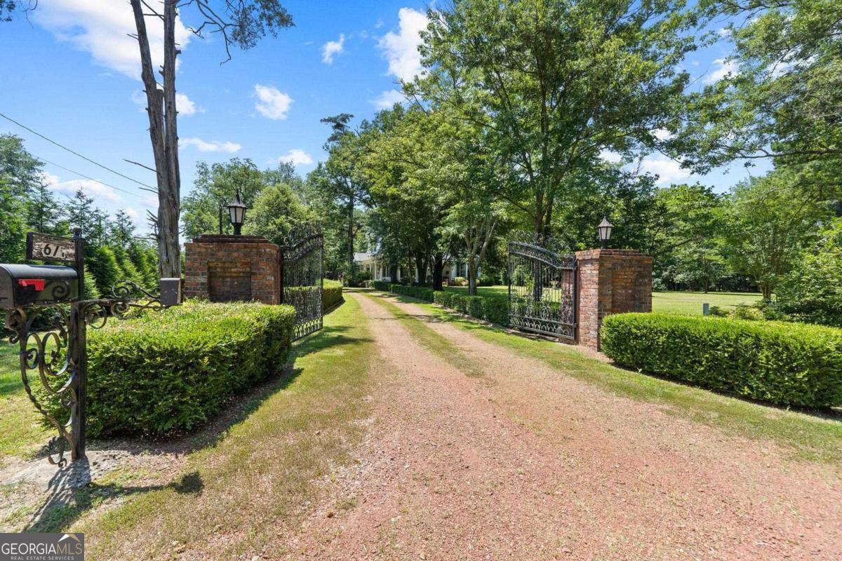 671 Madison RD