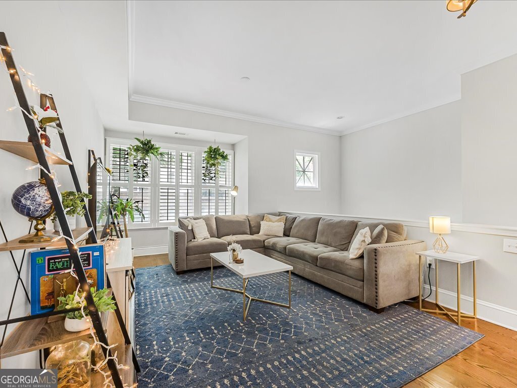 710 Cosmopolitan DR NE 710