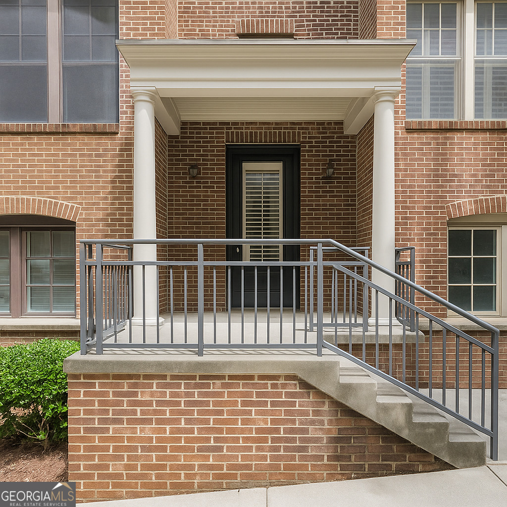 710 Cosmopolitan DR NE 710
