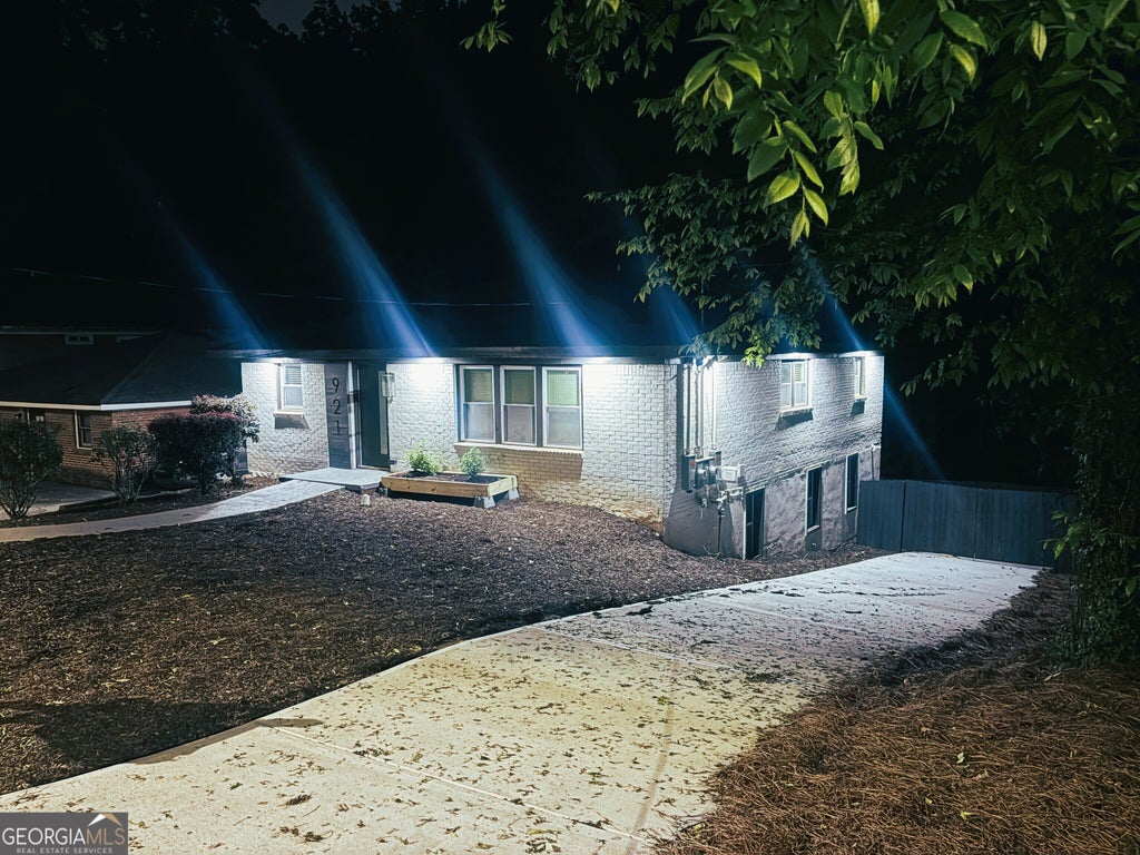 Photo of 921 Hall Street, Atlanta, GA 30318 (MLS # 10818466)