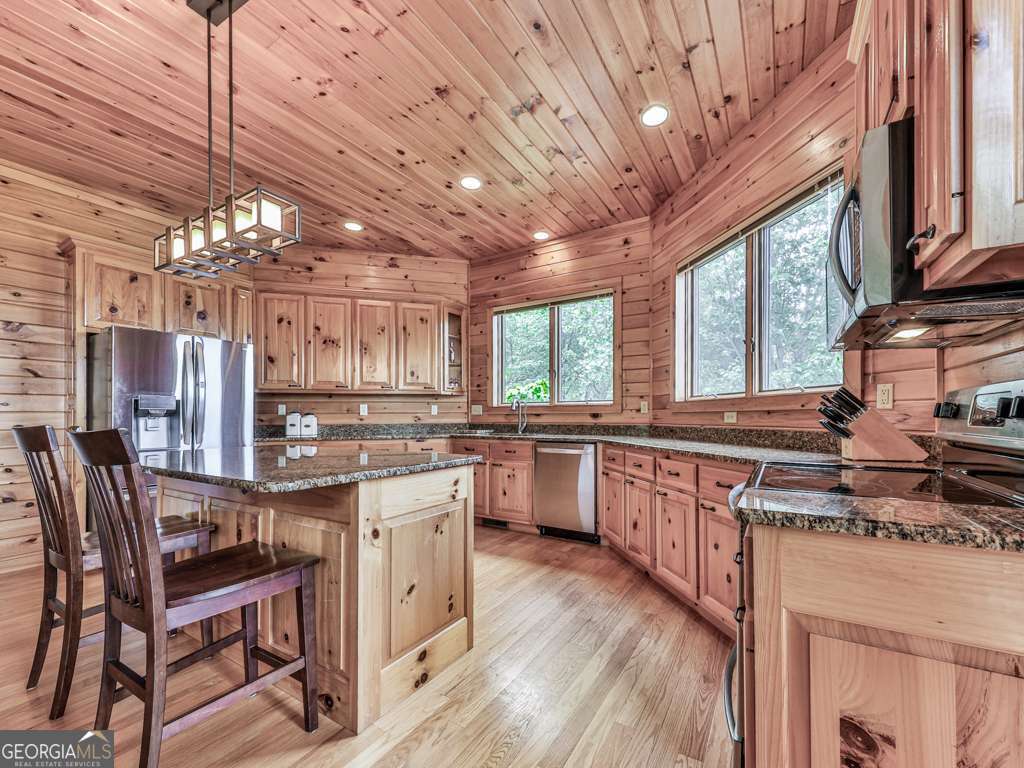 550 My Mountain RD