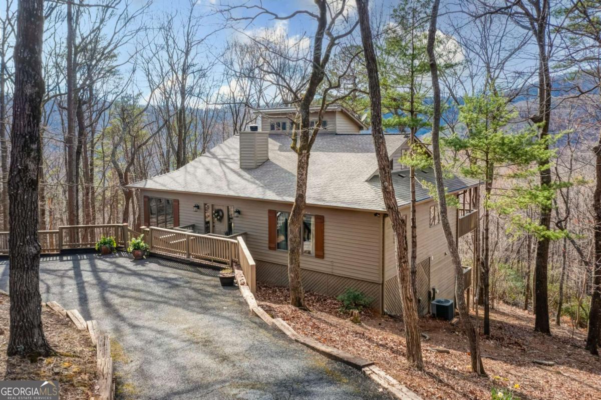100 Indian Pipe DR