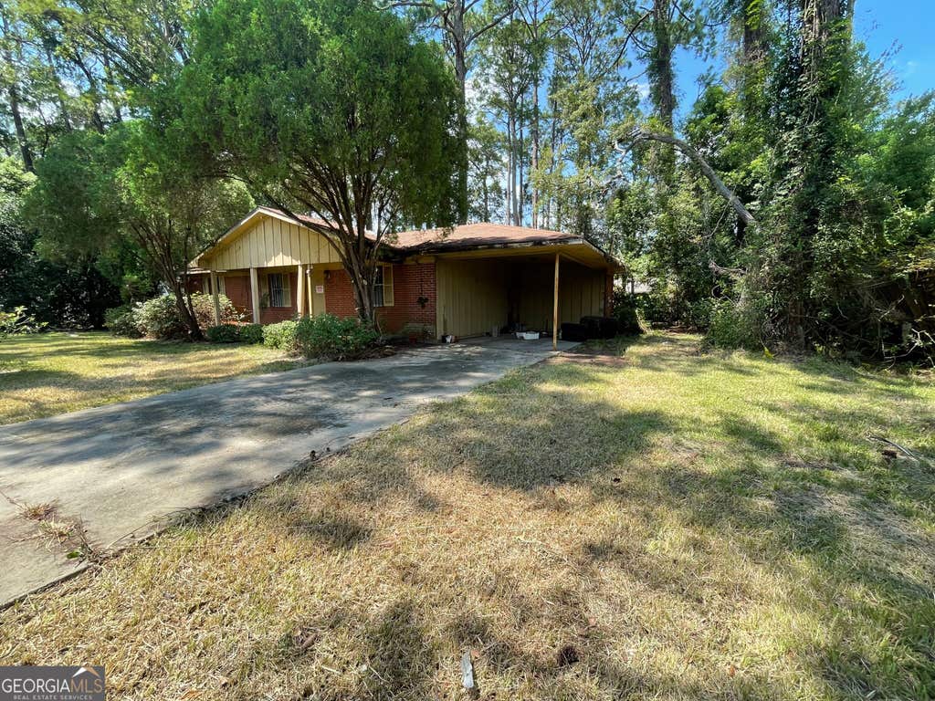 Photo of 223 Suburban Drive, Brunswick, GA 31520 (MLS # 10832165)