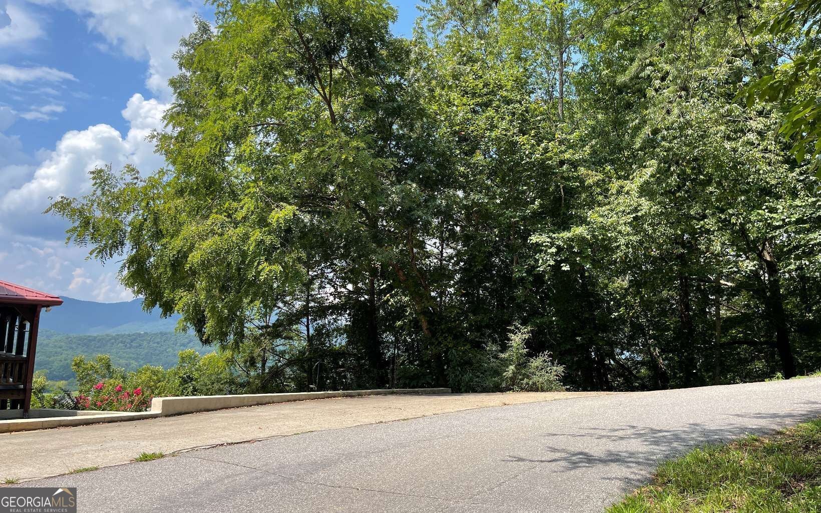 #7 Mountain Drive North