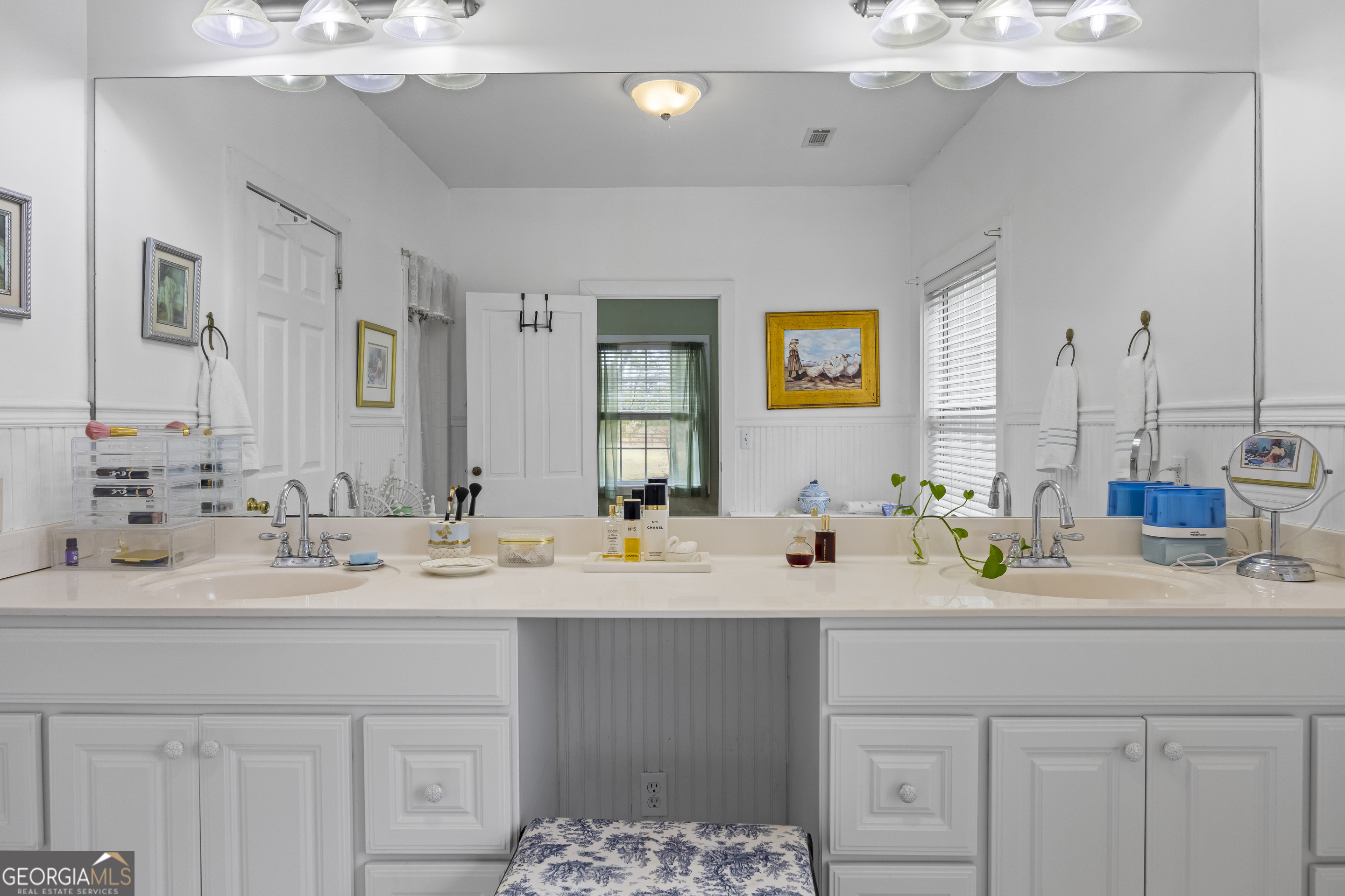 Carnesville, Georgia 30521, United States, 2 Bedrooms Bedrooms, ,2 BathroomsBathrooms,Residential,Active,244381