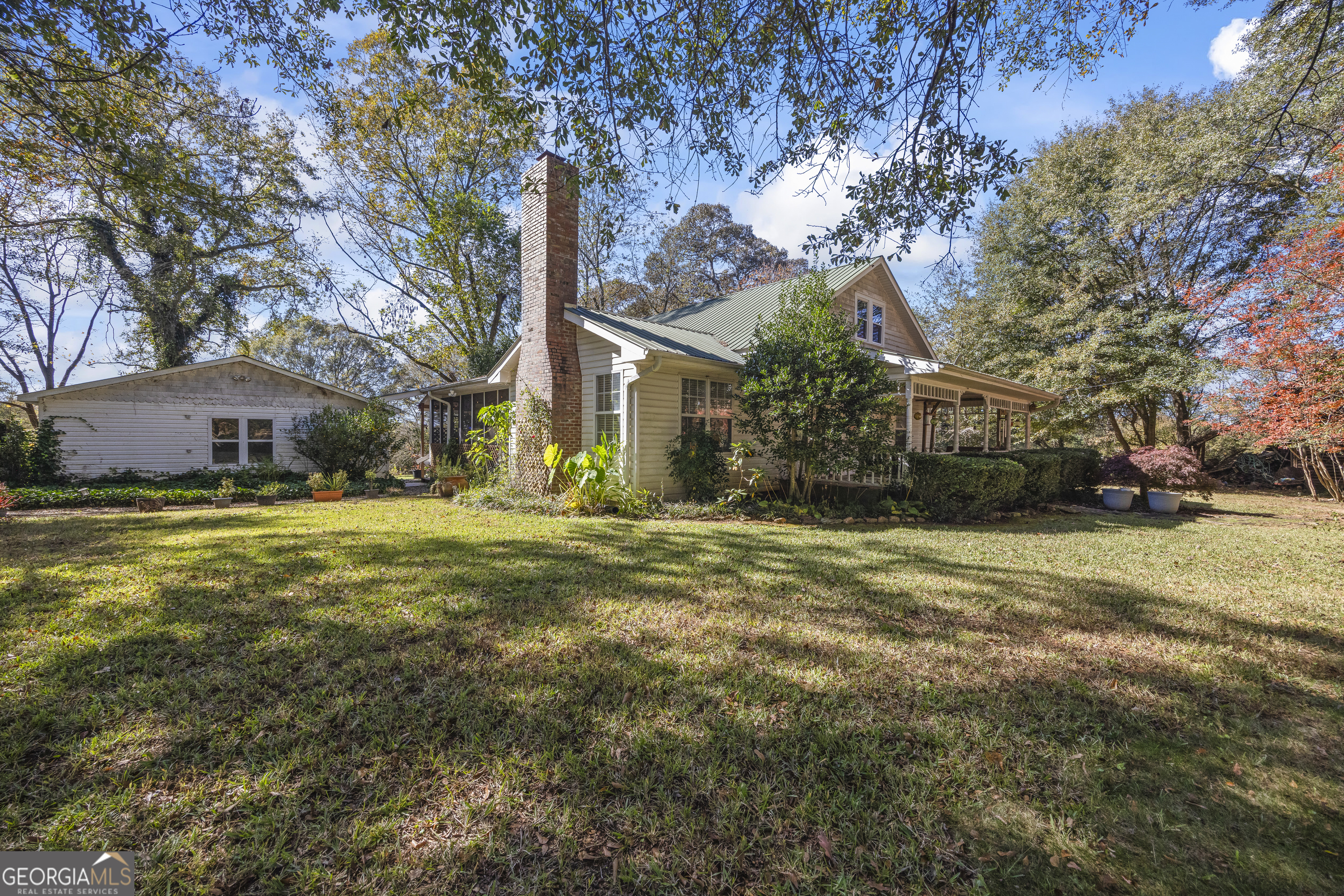 Carnesville, Georgia 30521, United States, 2 Bedrooms Bedrooms, ,2 BathroomsBathrooms,Residential,Active,244381