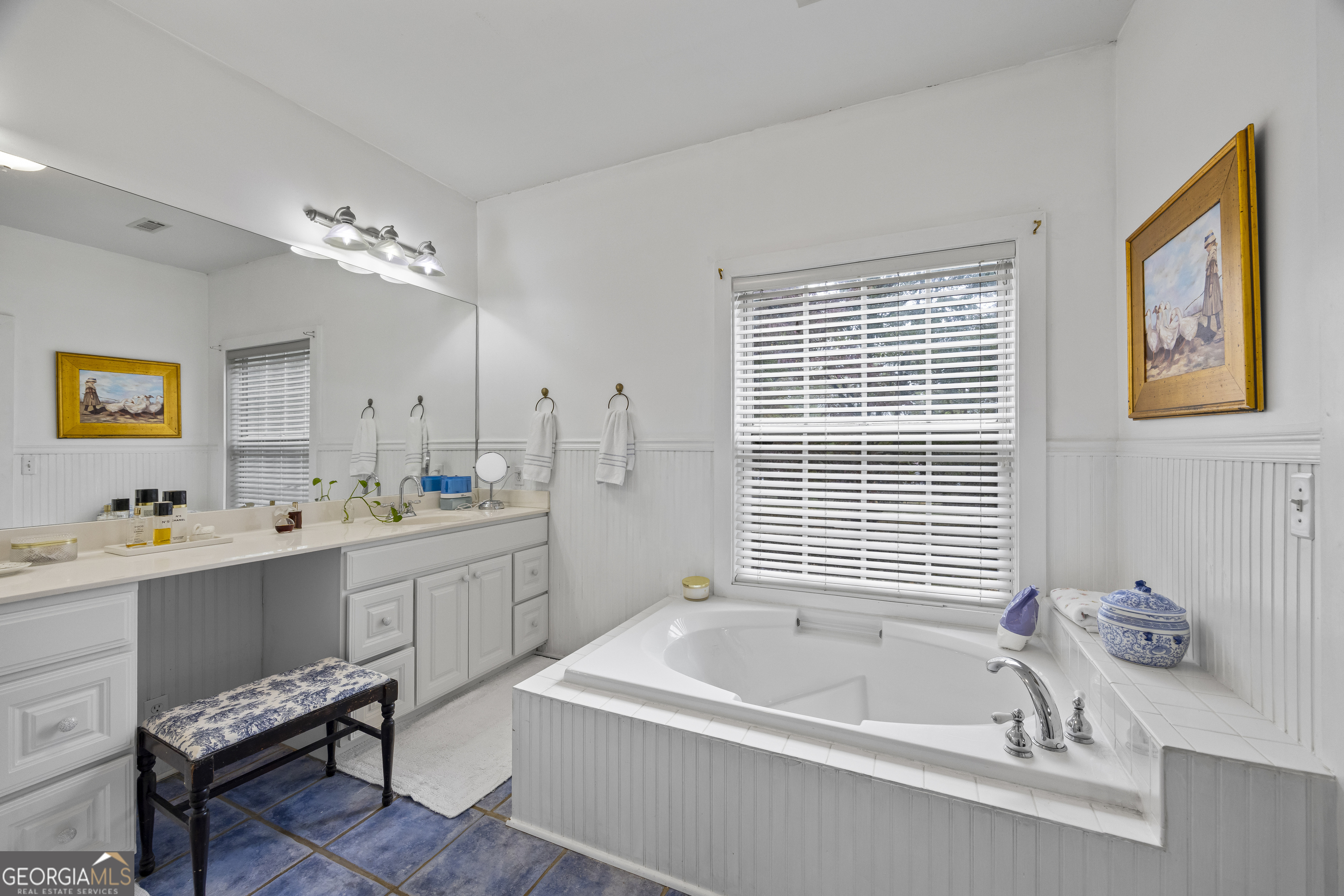 Carnesville, Georgia 30521, United States, 2 Bedrooms Bedrooms, ,2 BathroomsBathrooms,Residential,Active,244381