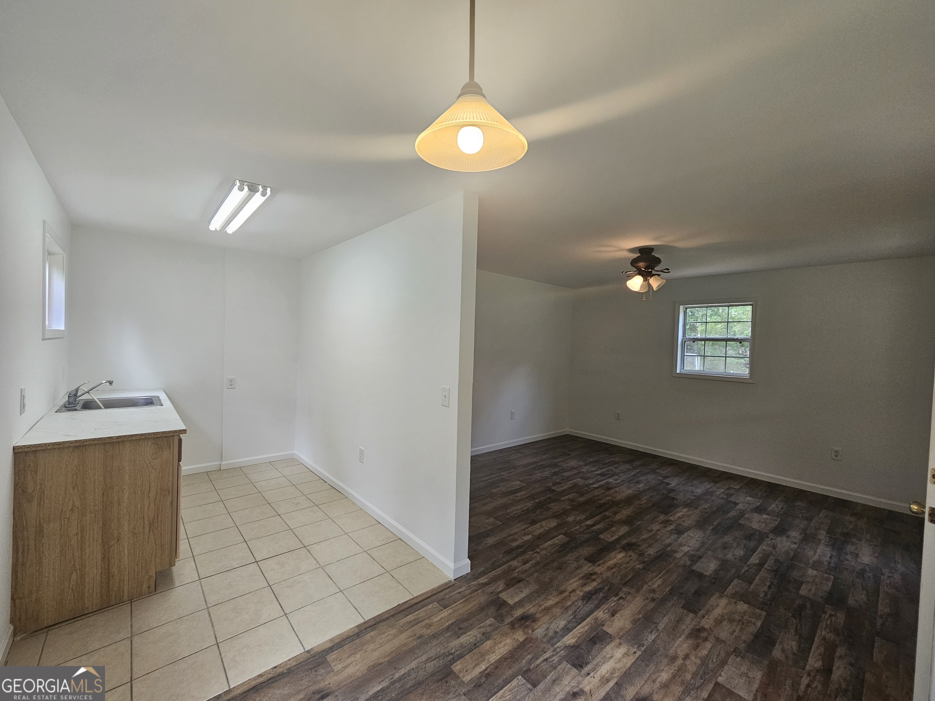 3439 Hill RD