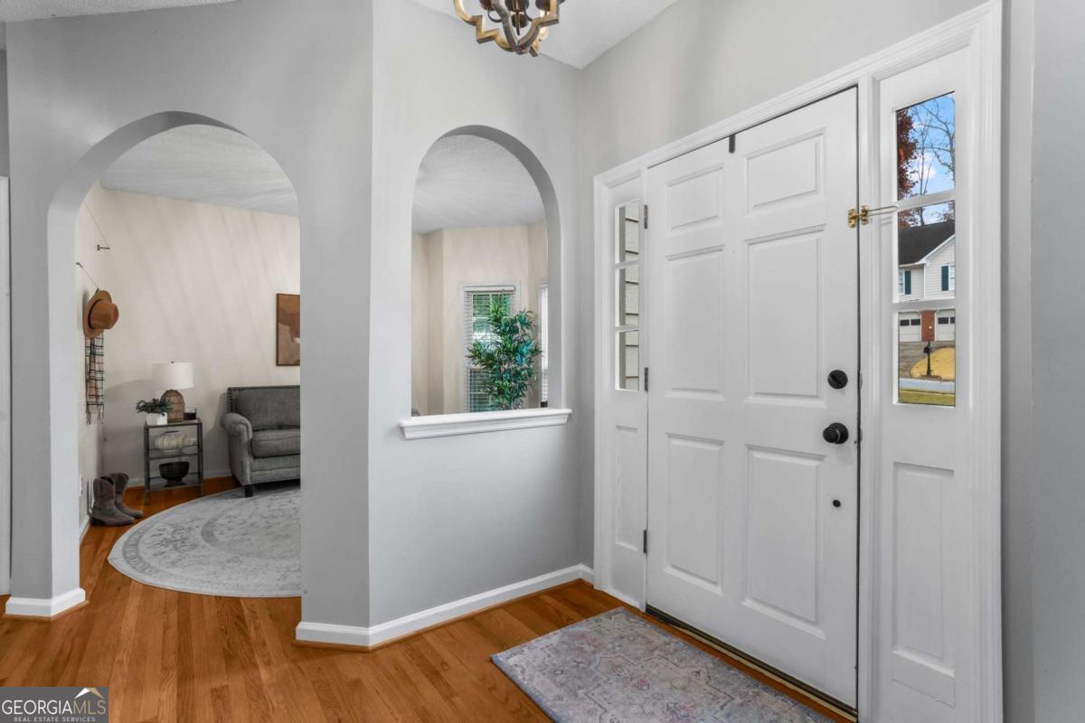 907 Feather Creek LN