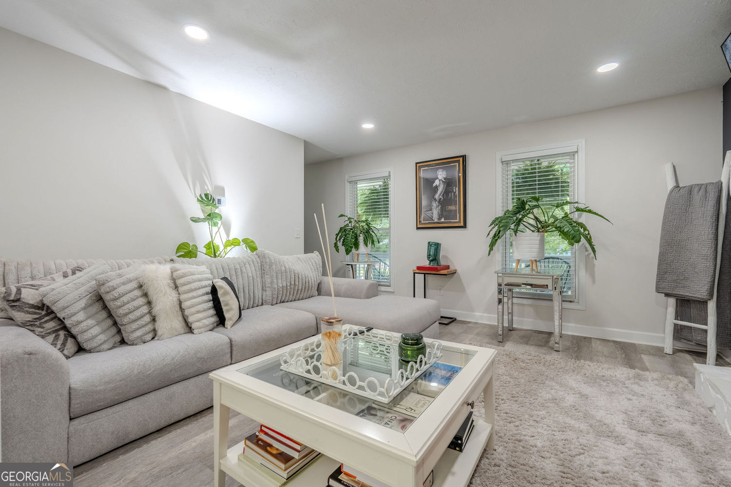 5601 Tunbridge Wells RD