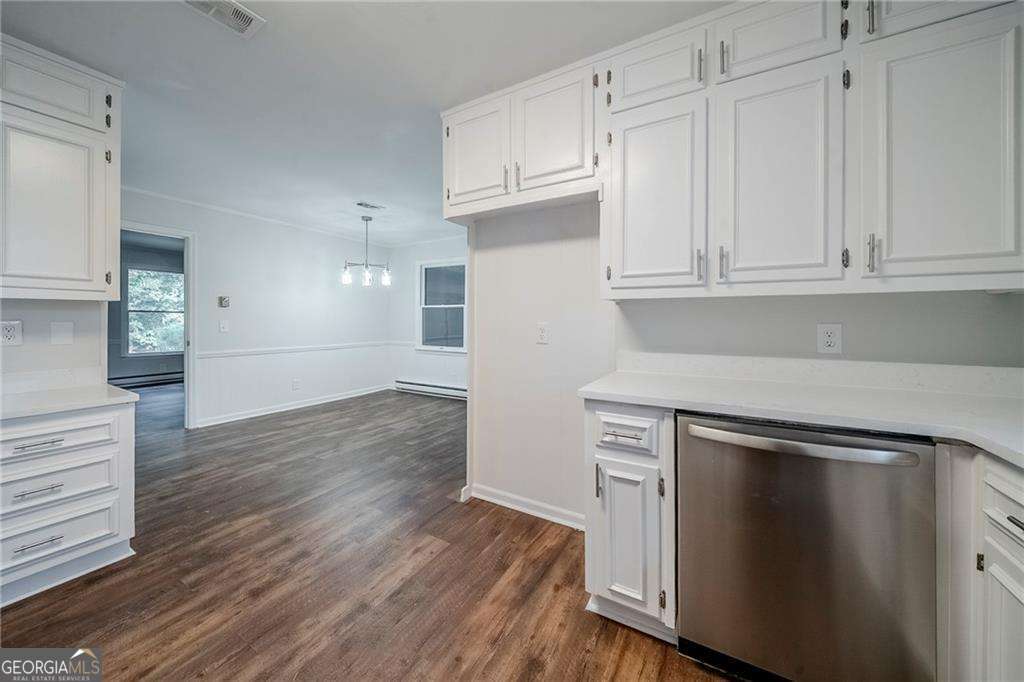 2561 Highland Golf Course DR SE